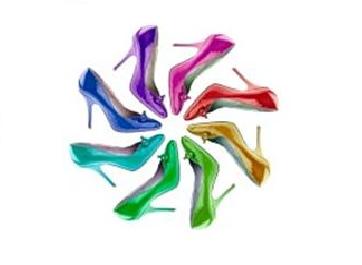 familia mordedura Mantenimiento Distintas maneras de combinar tus zapatos de colores