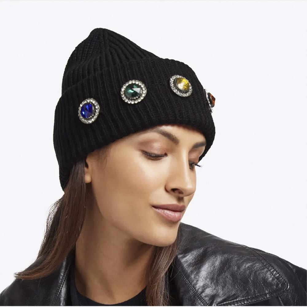 Gorro mujer Kurt Geiger negro con joyas | Modernidad y estilo exclusivo foto 2