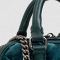 Bolso Kurt Geiger Mini Kensington Verde Terciopelo Trenzado - Elegancia y Exclusividad foto 6