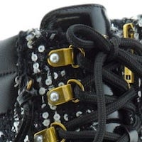 Botas Mujer Kurt Geiger Negra con Perlas y Detalles Dorados - Exclusividad y Estilo | Gallery Carrilé foto 7