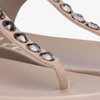 Sandalias Mujer Pedro García Beige - Elegancia y Brillo foto 5